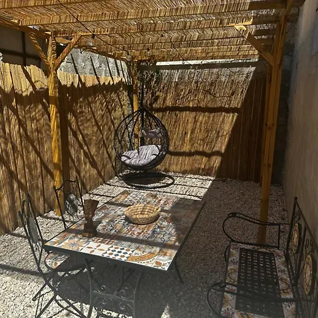 Facci Ri Luna نيكولوسي